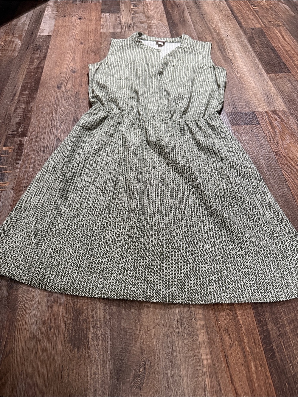 Sleeveless Olive Green Gathered Waist ' Dress